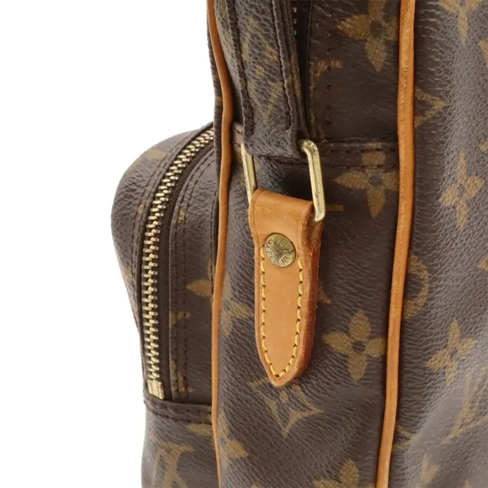 Louis Vuitton delivery duty